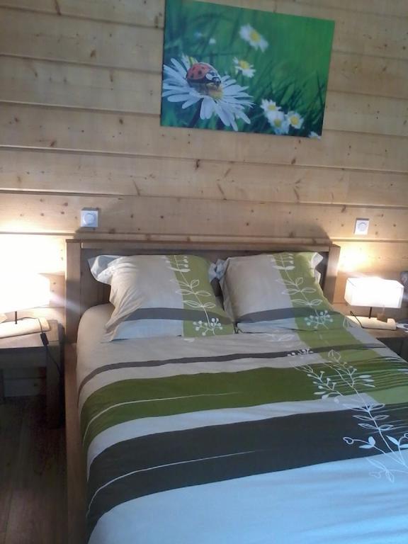 Le Chalet Des 4 Saisons Bed and Breakfast Mers-sur-Indre Habitación foto